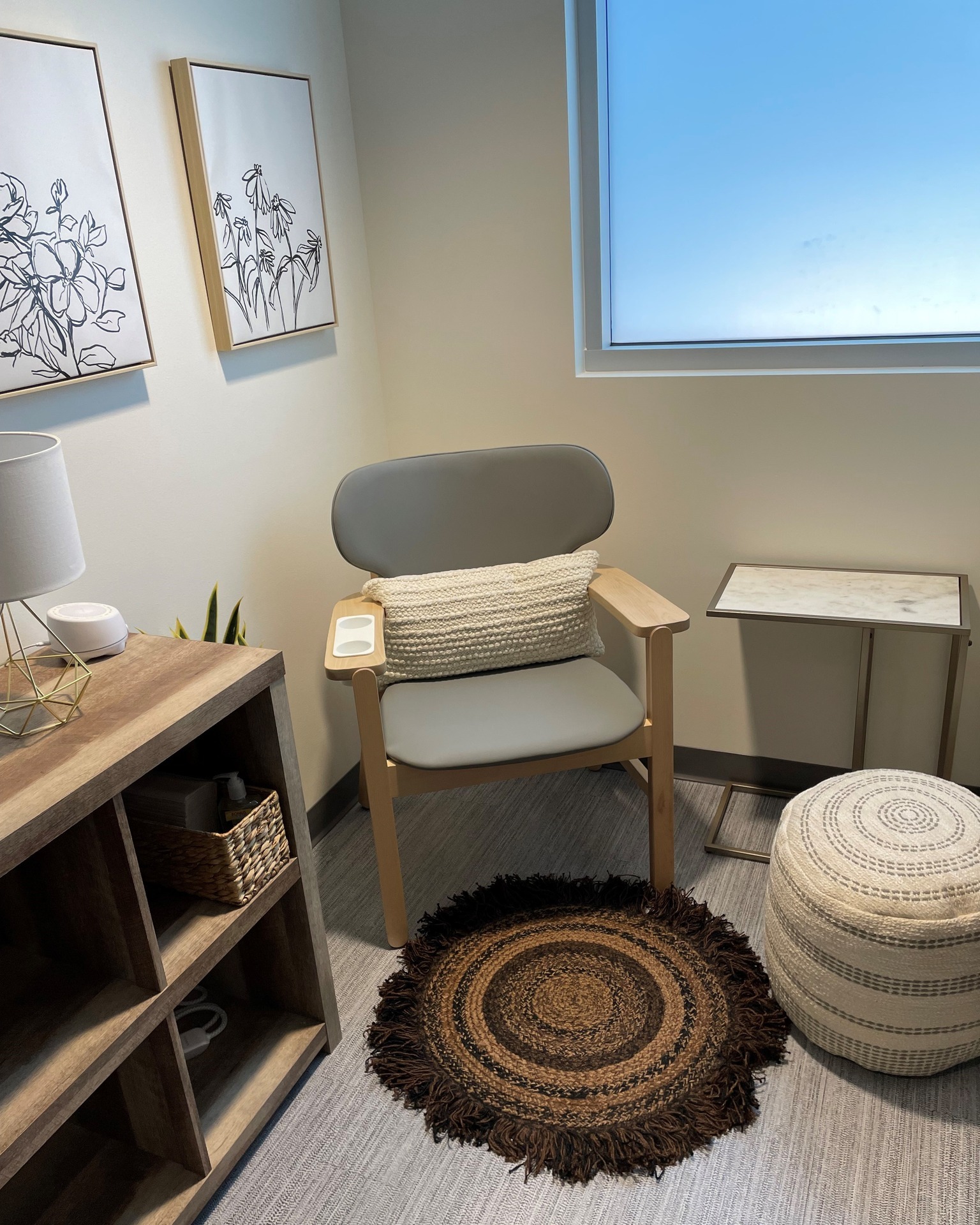 Employee Wellness Essential: The Must-Have Nursing Chair For Corporate ...